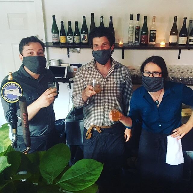 Why are these people so happy??? Because they’re enjoying their first taste of our new Belfast Blend, a collaboration between Perennial and Whaleback Farm Cider. Last fall, we reached out to the community in search of apples for a 100% Belfast cider. Our staff harvested heirlooms from backyards around town, then foraged a variety of wild sweets and bittersweets to balance the blend. Whaleback took it from there with a wild yeast, sulfite free ferment aged for 6 months on oak. The result is a dry, light-bodied, but full-flavored cider with notes of apple skin, brown apple, tea, and toast. We expect to have it on tap for the rest of this year. Available ONLY at Perennial. Join us this Saturday anytime from 1-9 as we celebrate the release with $5 tap pours all day/night! #locationalcider #communitycider #cidercollaboration #collaboration #communitysourced #heirloomapples #backyardapples #sweetapples #bittersweets #wildyeast #mainetowns #maine #smalltowns #oak #wildapples #belfastmaine #ciderbar #perennialciderbar